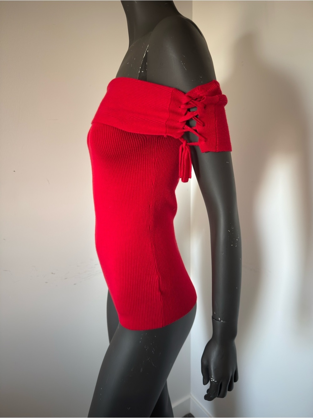 394. Le Chateau Off-Shoulder Red Ribbed Women’s Sweater Top - Picture 4 of 6